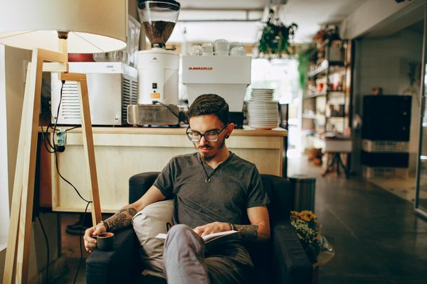 What are the impacts of UK government policies on automotive innovation?